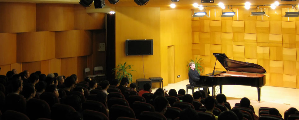 Klavierkonzert von Peter Braun-Feldweg von der Musikschule Philharmonika in Berlin-Charlottenburg/Wilmersdorf - Klavierunterricht